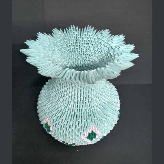 Elegant 3D Origami Vase – Handcrafted Decorative Art