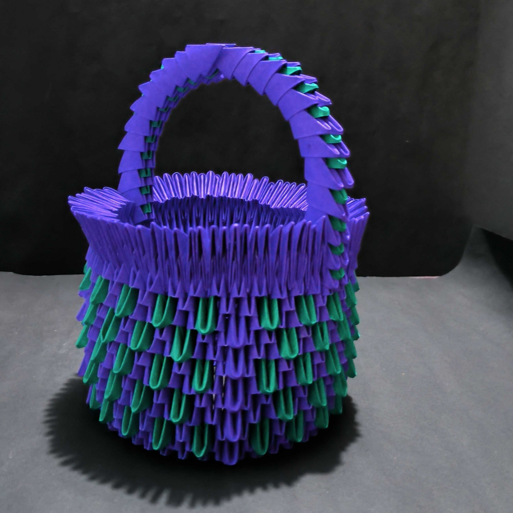 Elegant 3D Origami Basket – Handcrafted Decorative Piece