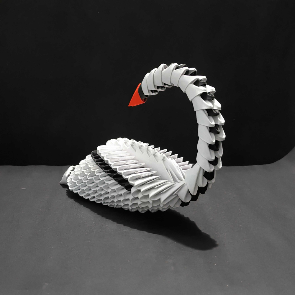 Elegant 3D Origami Black and White Swan – Handcrafted Decorative Art Piece