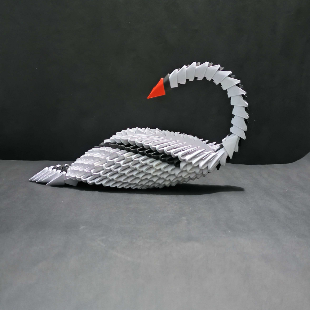 Elegant 3D Origami Black and White Swan – Handcrafted Decorative Art Piece
