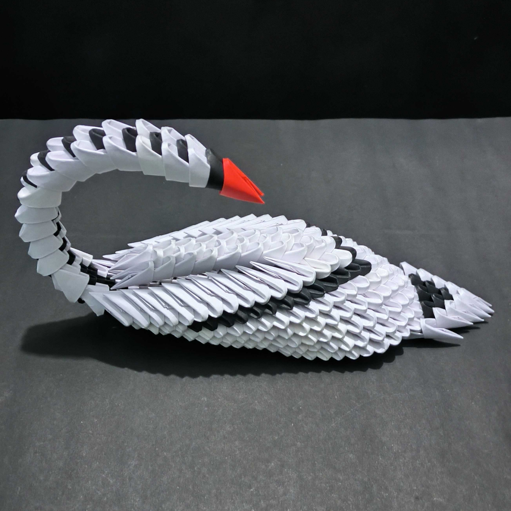 Elegant 3D Origami Black and White Swan – Handcrafted Decorative Art Piece